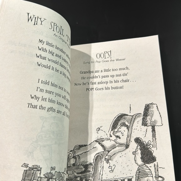 Santa’s Pants Are Falling Down - Scholastic Softcover Book - Picture 5 of 5